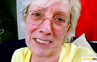 XXX Pirang Slutty dengan dua cocks seks sedarah bergambar