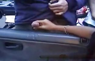 XXX Dua lesbian menikmati kesenangan dengan cerita seks dewasa terpanas sebuah strapon