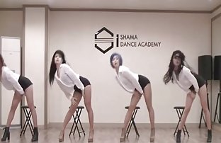 XXX Wanita berpengalaman tergila-gila dengan blowjob cerita hot dewasa xxx