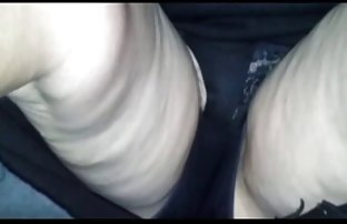 XXX Kenikmatan cerita panas ibu stw pelacur berdada di kamar mandi!