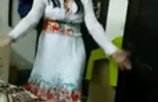 XXX Gadis cantik dalam pakaian dalam ceritahotseks