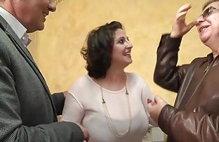 XXX Tidak ada cerita dewasa tante sexy uang untuk makanan? Jual pacarmu!