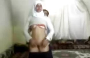 XXX Pussy suka membelai dirinya cerita sex bergambar dewasa sendiri