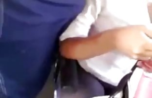 XXX Dua lesbian dan satu vibrator cerita seks sedarah paling hot