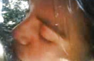 XXX Rambut cokelat panjang berotot cerita dewasa tetangga sexy yang cantik membelai dirinya sendiri