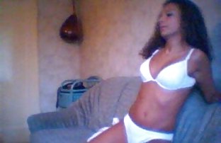 XXX Seksi mengisap Spanyol cerita panas ibu jilbab