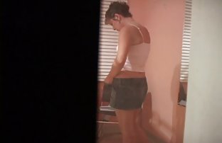 XXX Tato pirang seksi menghisap dan bermain dengan pussies cerita xxx sedarah bergambar