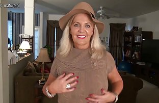 XXX Blonde dengan kisah panas sedarah payudara besar adalah juara di bidang hisap!