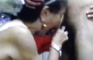 XXX Rambut pirang nakal dengan senang hati menyebar kakinya yang kurus panjang dan masturbasi ceritahotseks